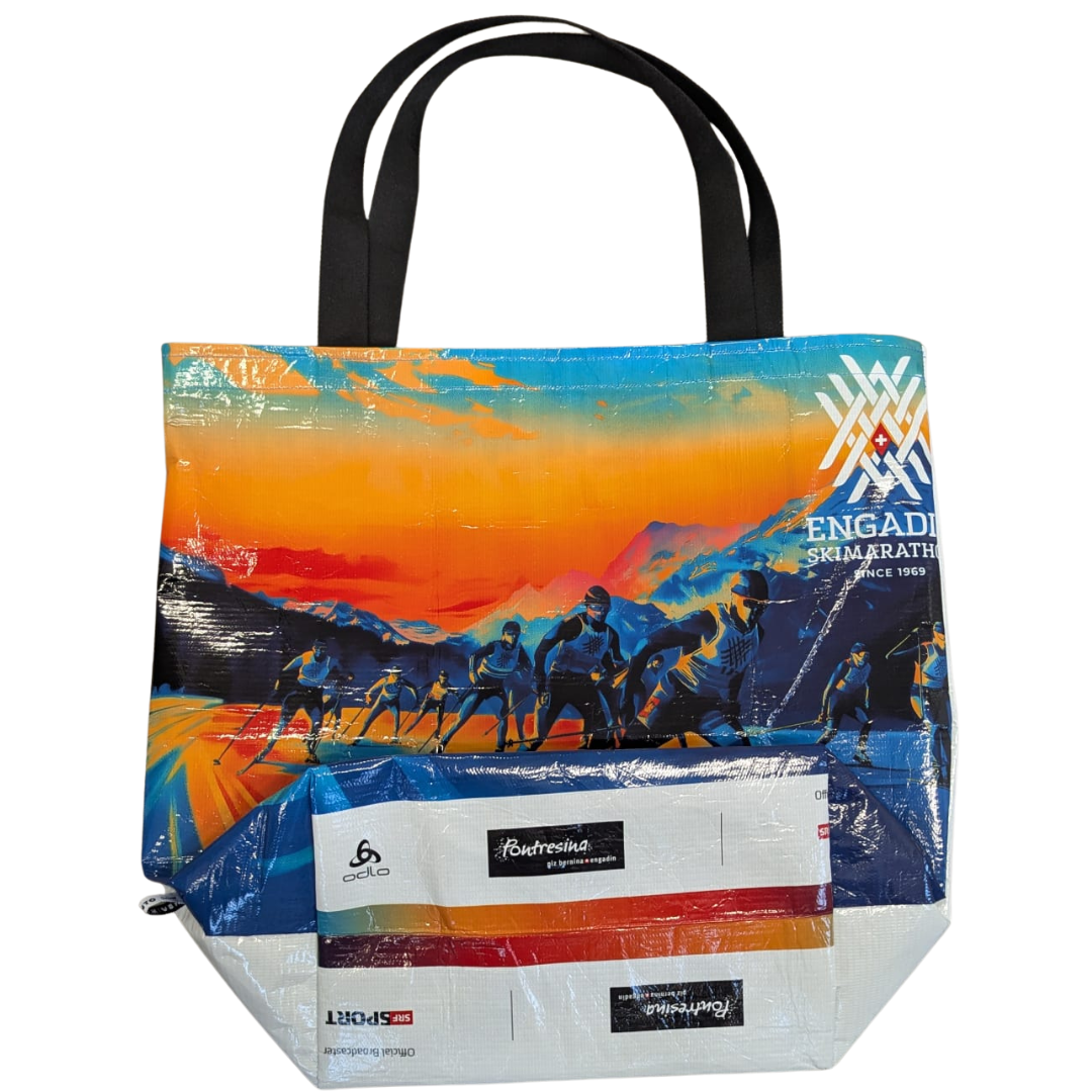Upcycling Tasche Engadin Skimarathon - Rueckseite. 